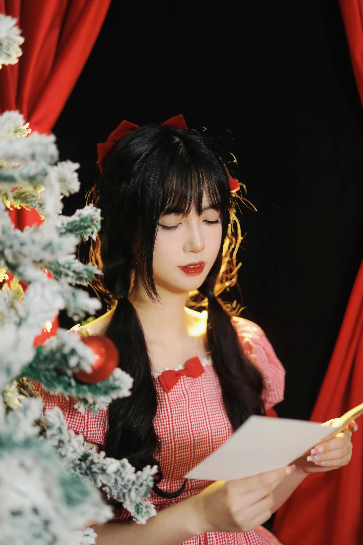 [YITUYU] 2022.12.18 Vol.2708 – Christmas in a Fairy Tale Light cherry blossom#[25P]-1