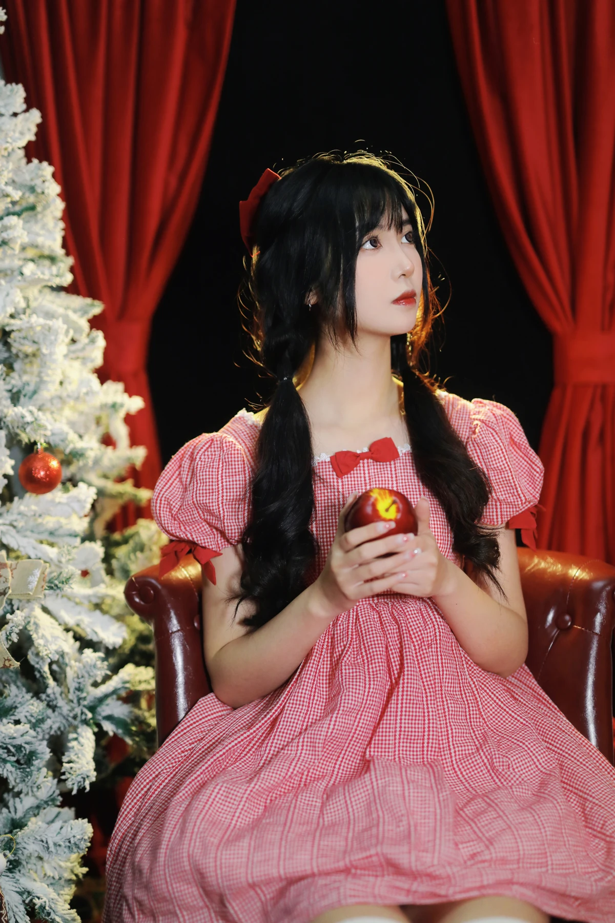 [YITUYU] 2022.12.18 Vol.2708 – Christmas in a Fairy Tale Light cherry blossom#[25P]-3