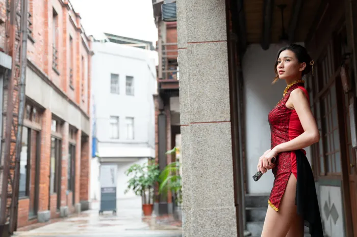 [Mzsock] NO.057 Cai Yixin, ultra short cheongsam, stockings, high heels, beautiful legs, outdoor shot street photography#[55P]-1