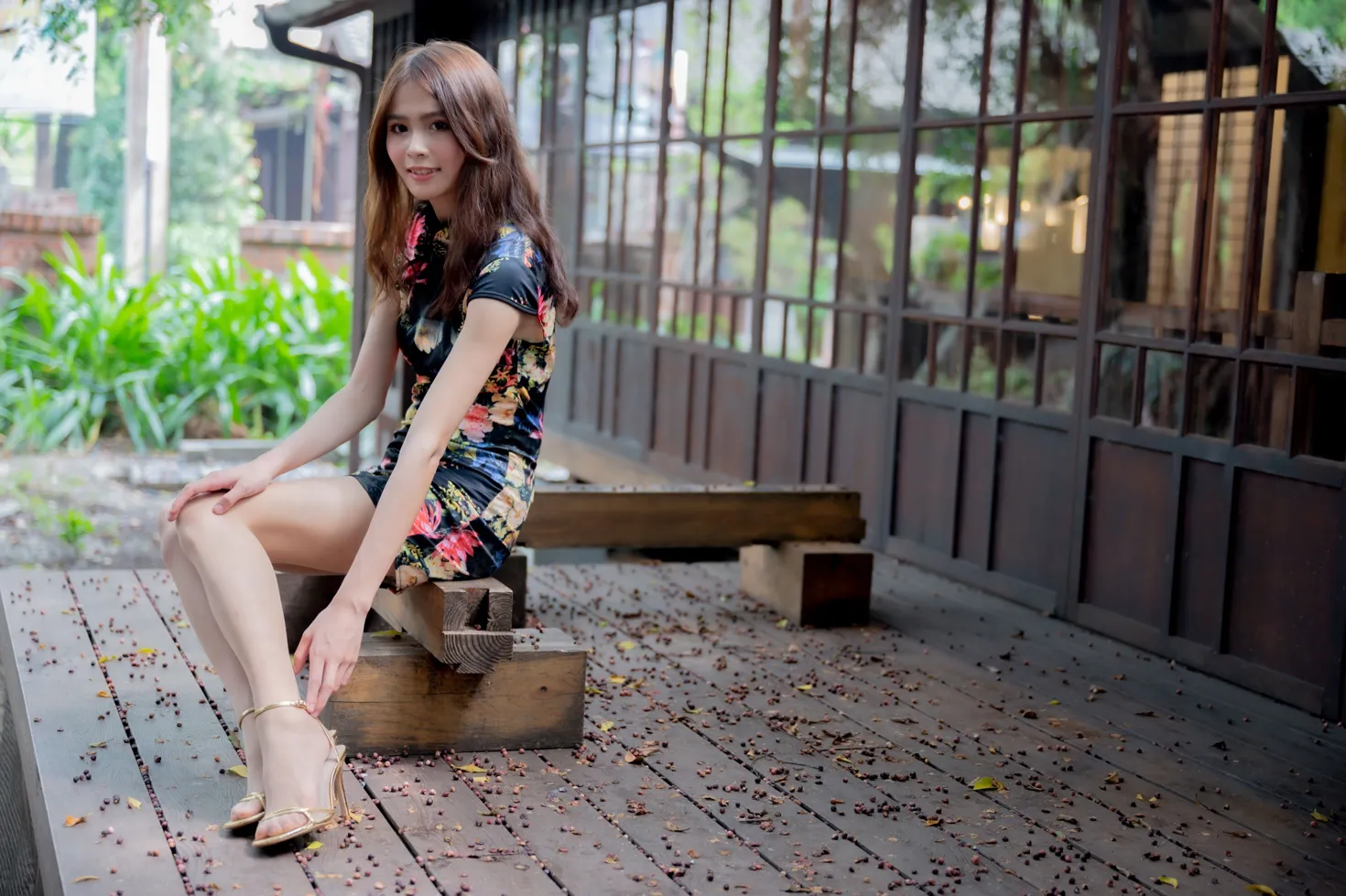 [Mzsock] NO.202 He Jiaxin black flower short cheongsam stockings high heels beautiful legs street photography#[97P]-1