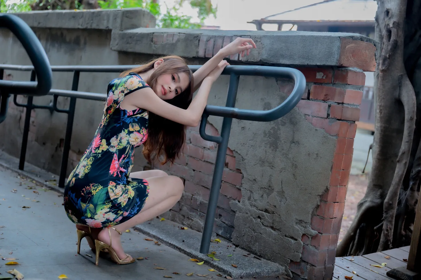 [Mzsock] NO.202 He Jiaxin black flower short cheongsam stockings high heels beautiful legs street photography#[97P]-1