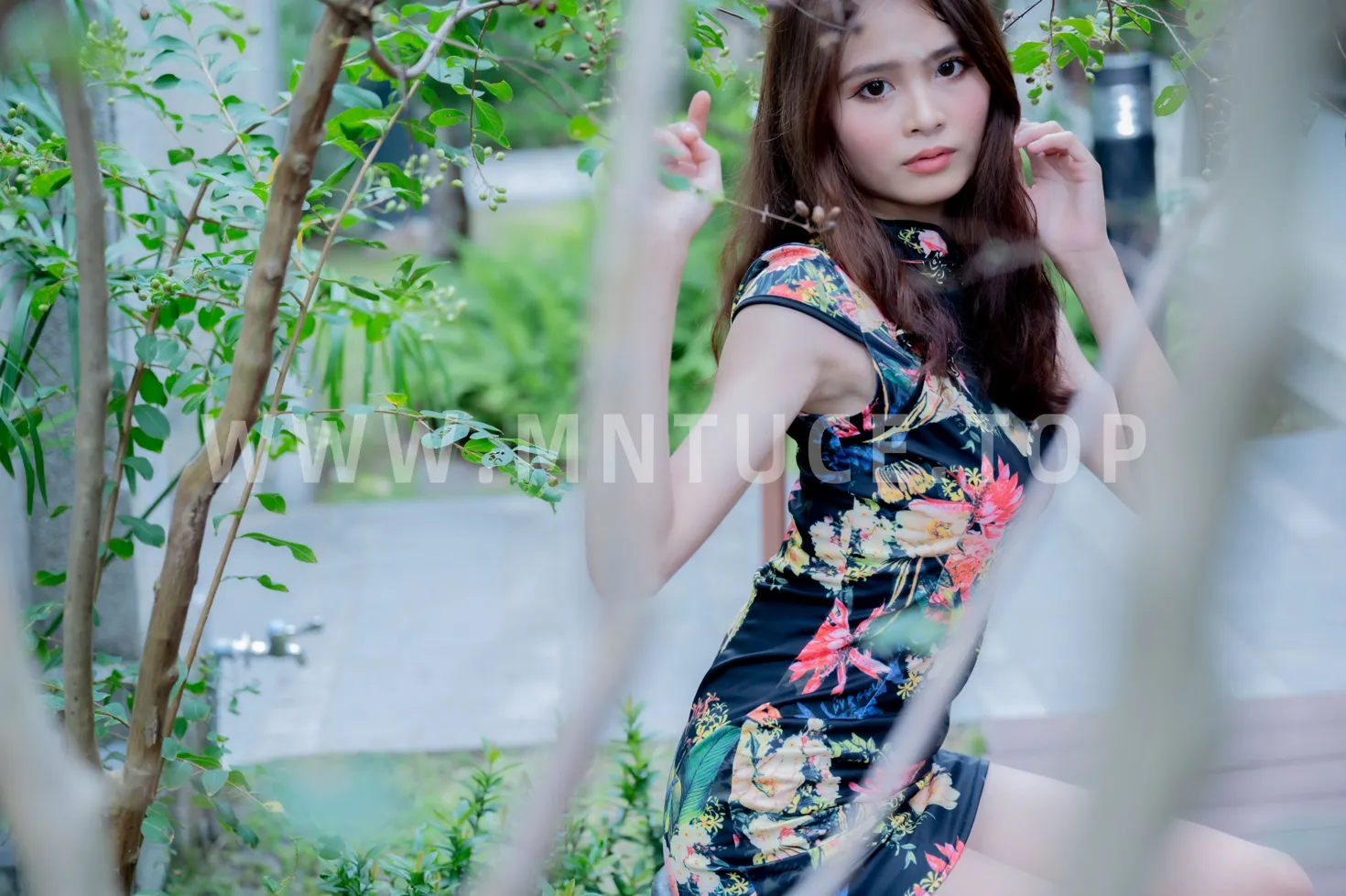 [Mzsock] NO.202 He Jiaxin black flower short cheongsam stockings high heels beautiful legs street photography#[97P]-5