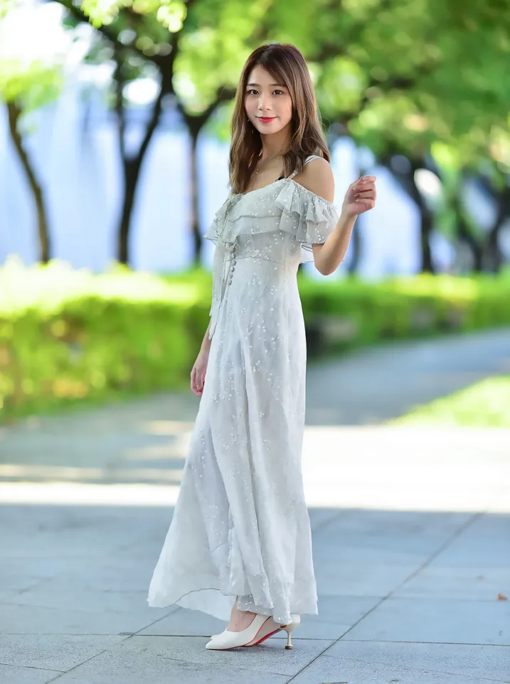 [Mzsock] NO.200 vivi Cao Yuanyuan suspender high-slit long skirt with high heels and beautiful legs street photography#[105P]-8