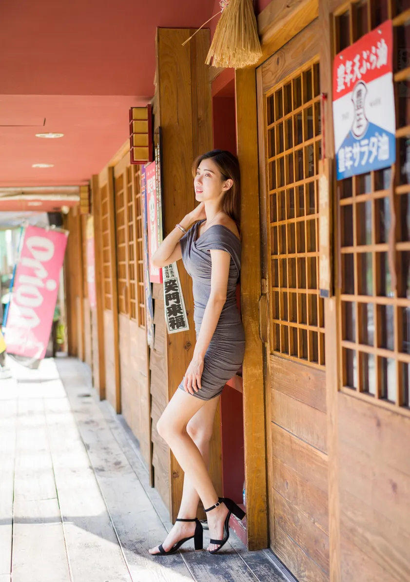 [Mzsock] NO.207 Kim Yun Kyo off-shoulder dress and short skirt with high legs street photography#[54P]-36