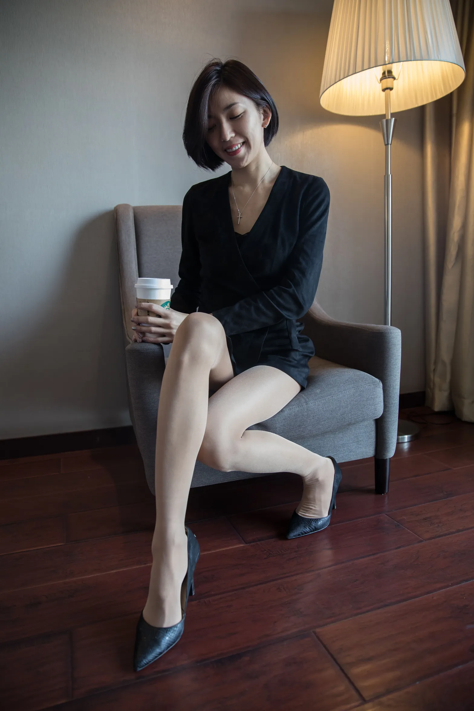 [Mzsock] NO.120 Skinny beauty in the hotel with high heels street photography#[88P]-10