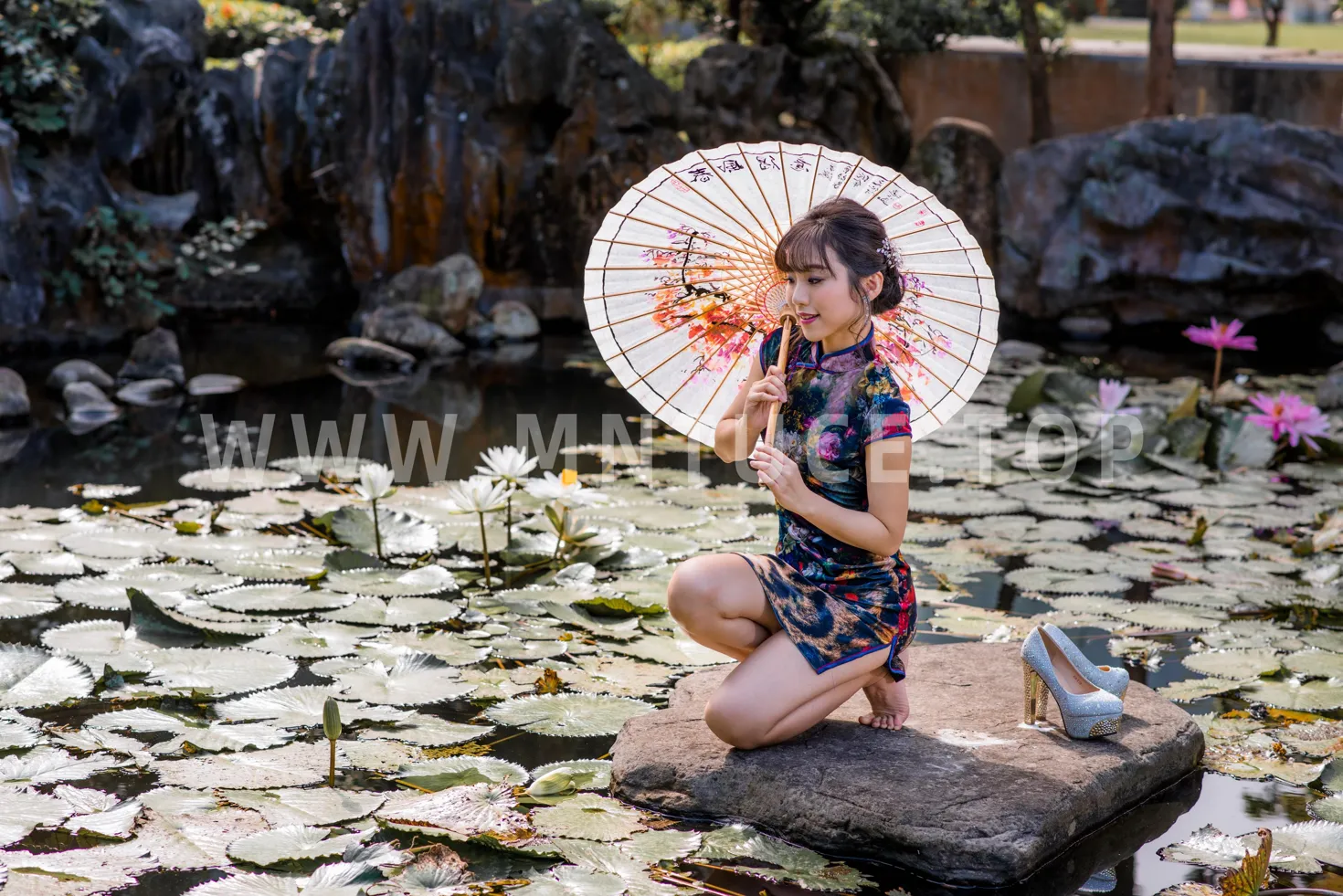 [Mzsock] NO.194 Yu Chen short cheongsam high heels beautiful legs street photography#[105P]-10