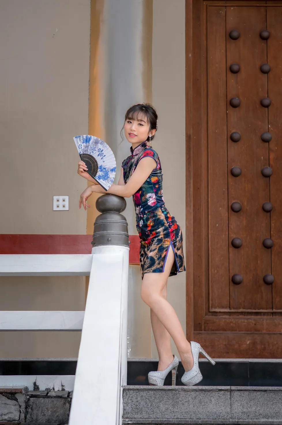 [Mzsock] NO.194 Yu Chen short cheongsam high heels beautiful legs street photography#[105P]-1