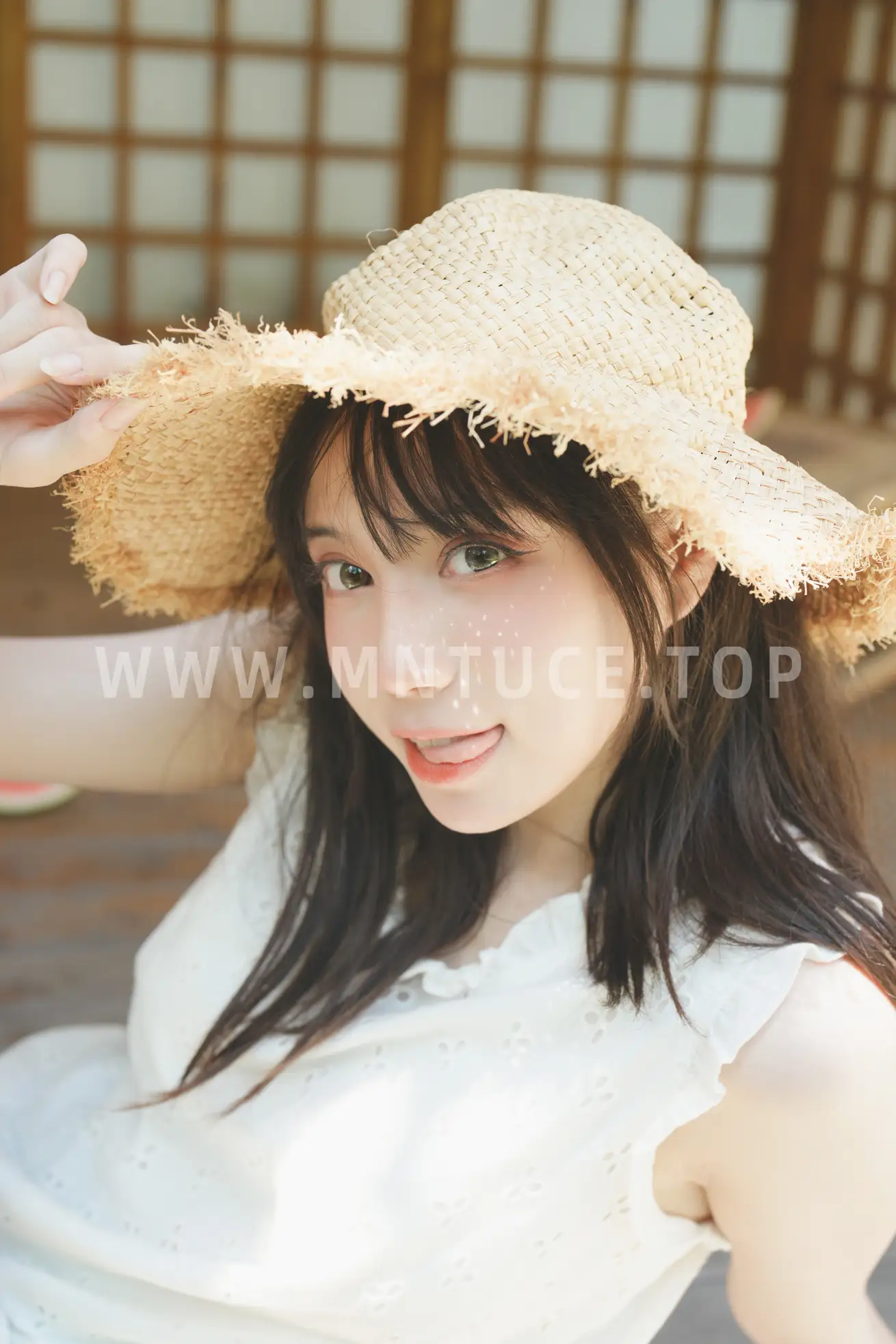 [YITUYU] 2022.09.05 Vol.1877 – Summer Girl and Watermelon 加 加 加#[39P]-8