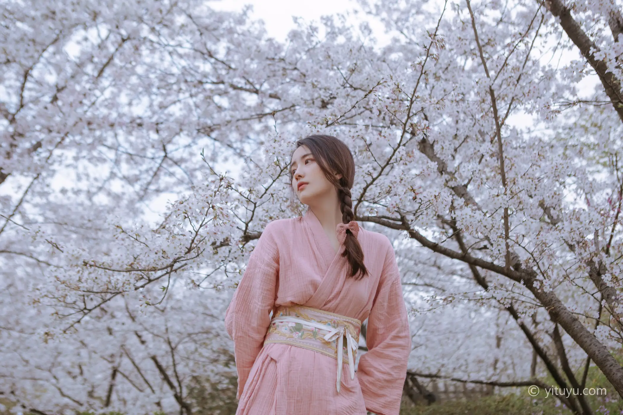 [YITUYU] 2021.05.19 Vol.057 – The wind is getting warmer and the cherry blossoms will be blooming A little April#[24P]-1