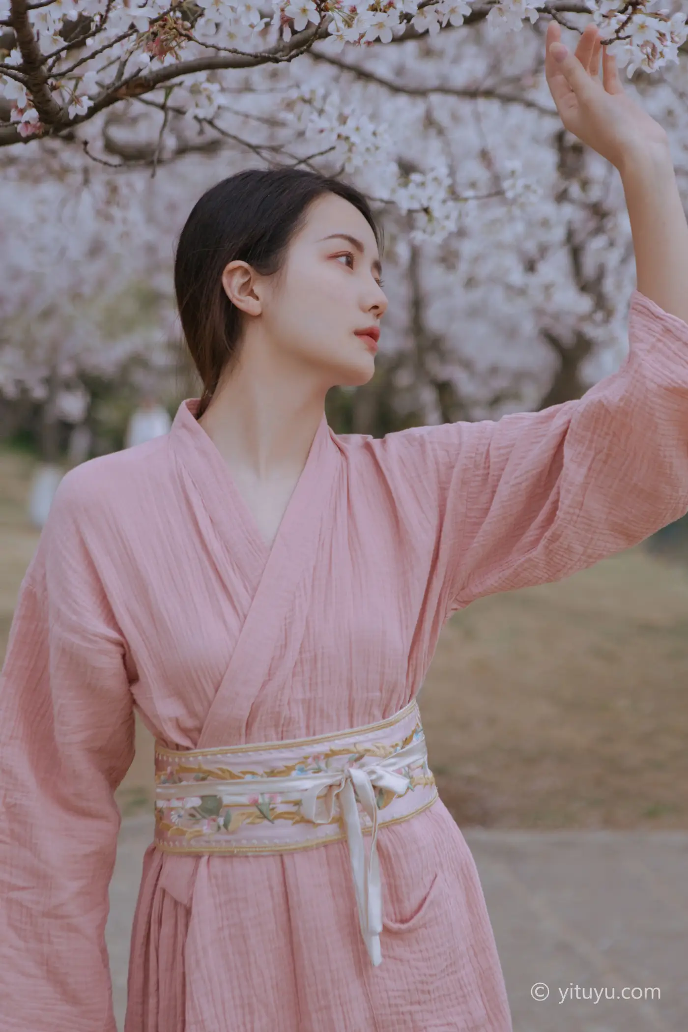 [YITUYU] 2021.05.19 Vol.057 – The wind is getting warmer and the cherry blossoms will be blooming A little April#[24P]-9