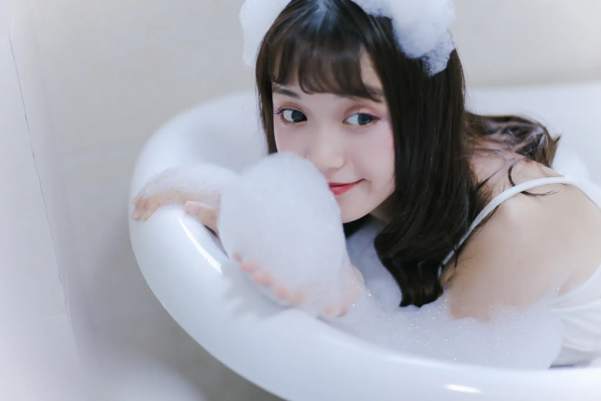 [YITUYU] 2022.08.25 VOL.1788 - Milk Bubble Bath a fish tail#[27P]-7