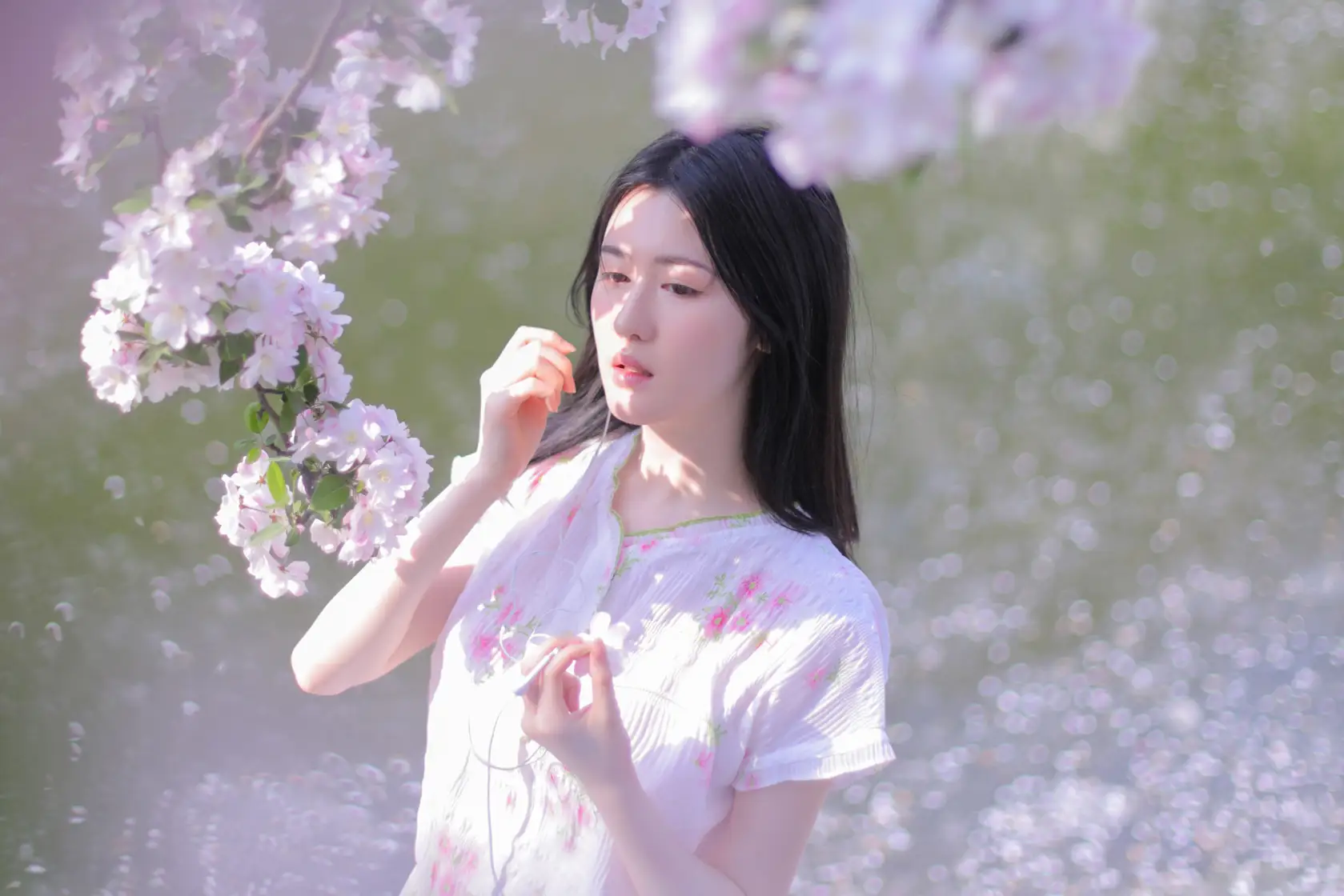 [YITUYU] 2022.08.01 Vol.1602 – Already feel the excitement of spring oeil#[29P]-5