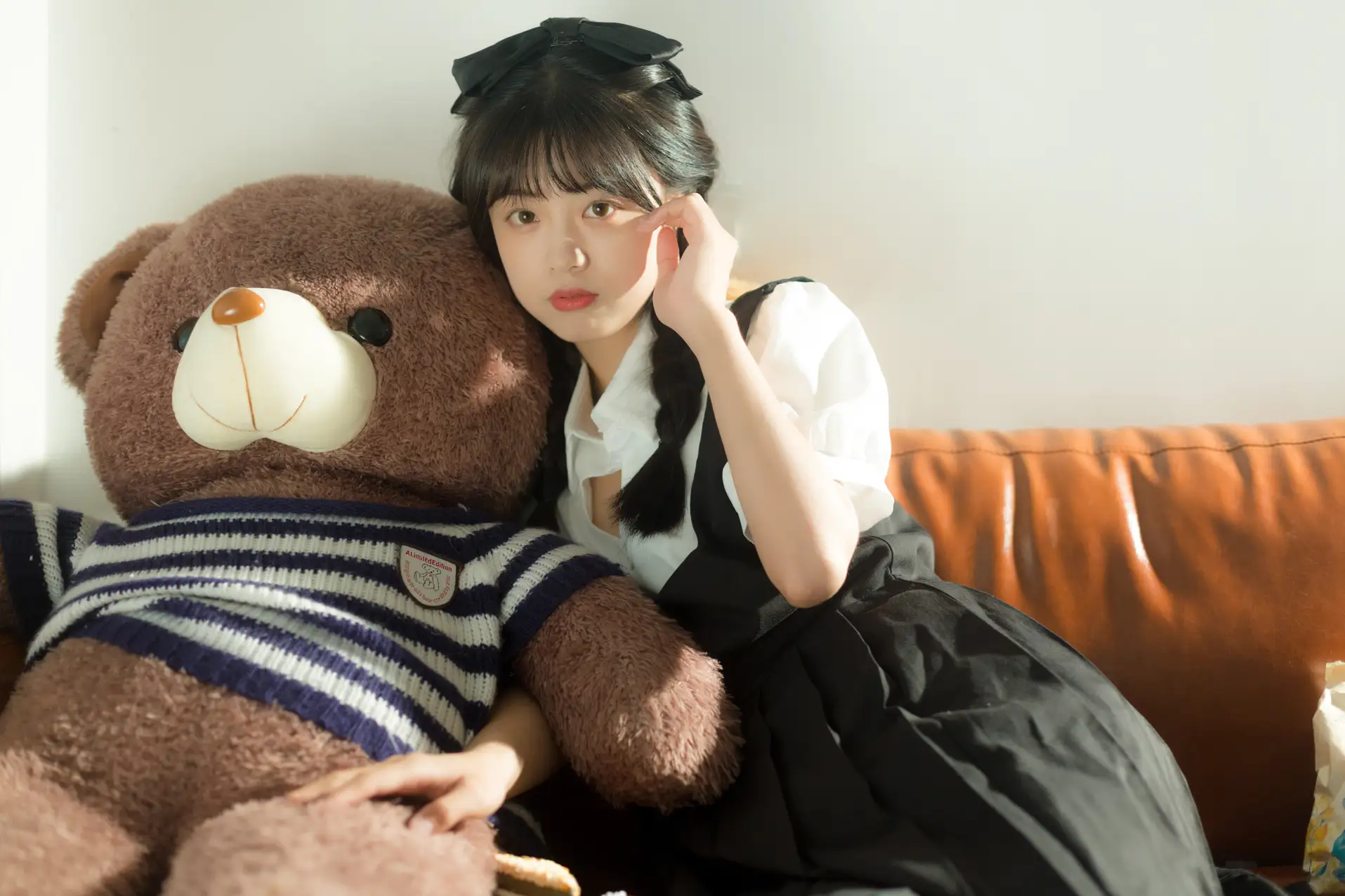 [YITUYU] 2022.07.12 Vol.1453 – Tell the secret to the little bear Cute bubbles#[34P]-1