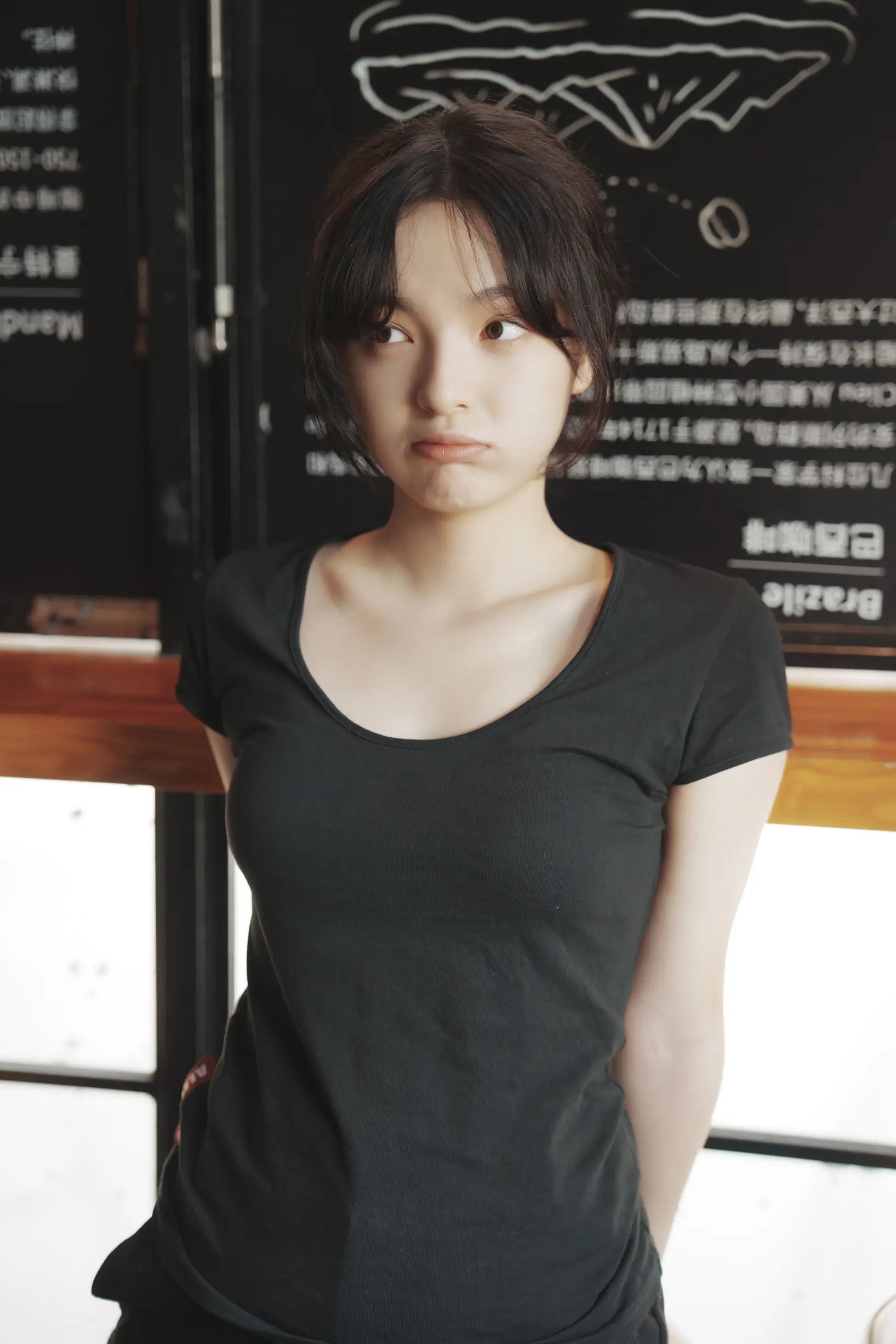 [YITUYU] 2022.09.11 VOL.1924 - Su Yan girl in the coffee house dudu#[32P]-24