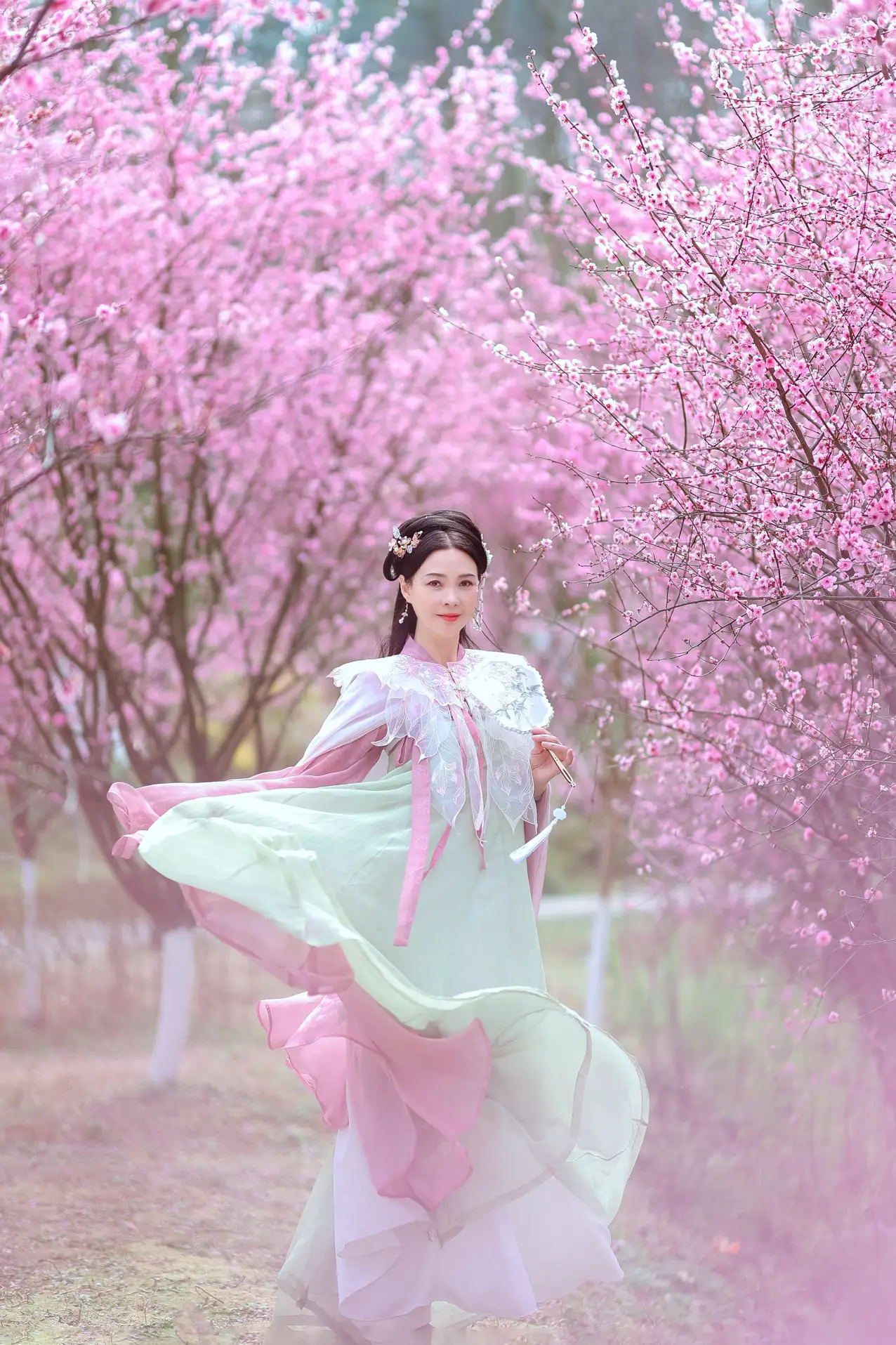 [YITUYU] 2022.05.31 Vol.1043 – Warm spring cherry color lotus#[38P]-1