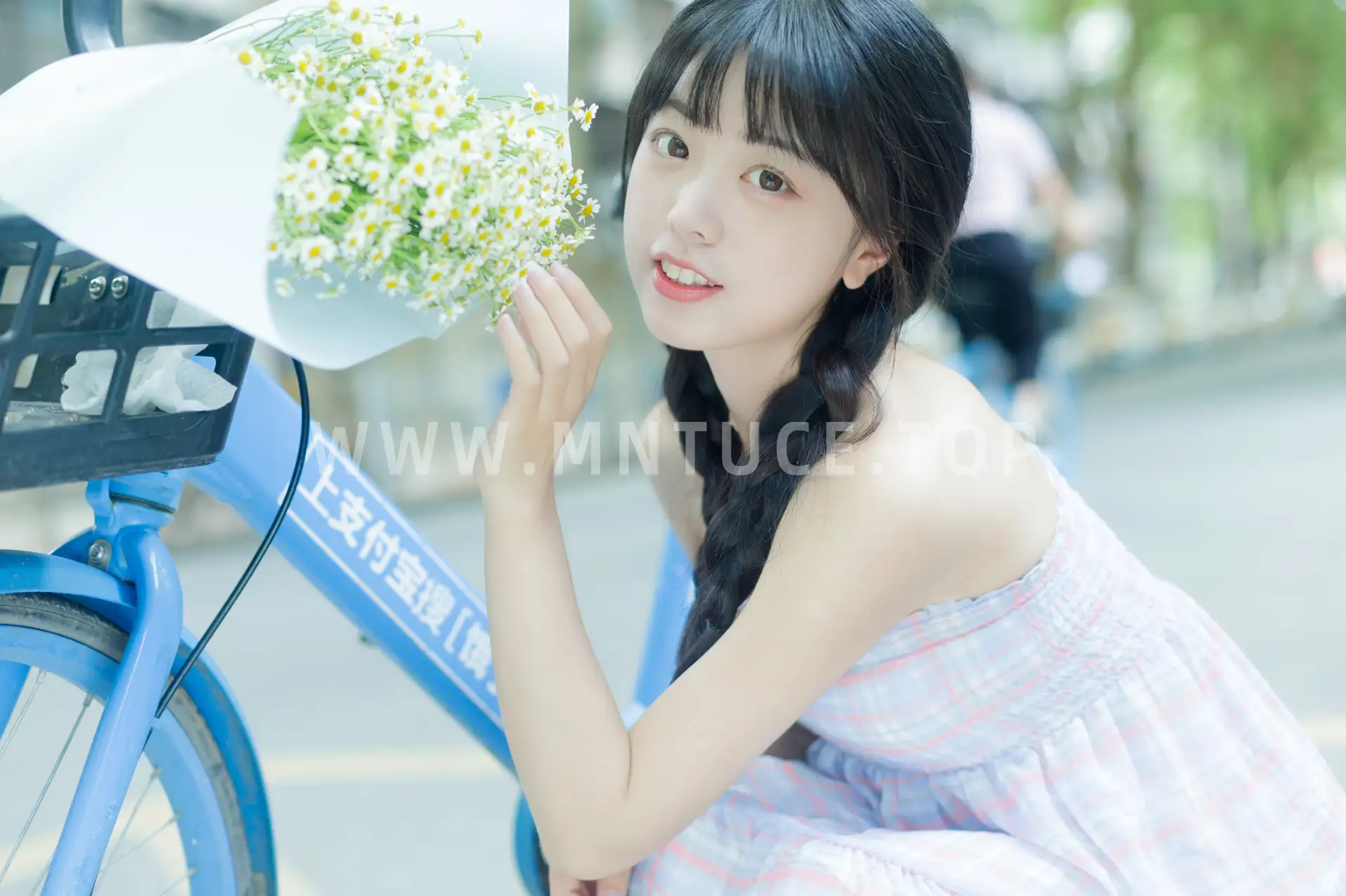 [YITUYU] 2022.08.12 Vol.1688 - Summer is the smell of chamomile Cute bubble#[33P]-8