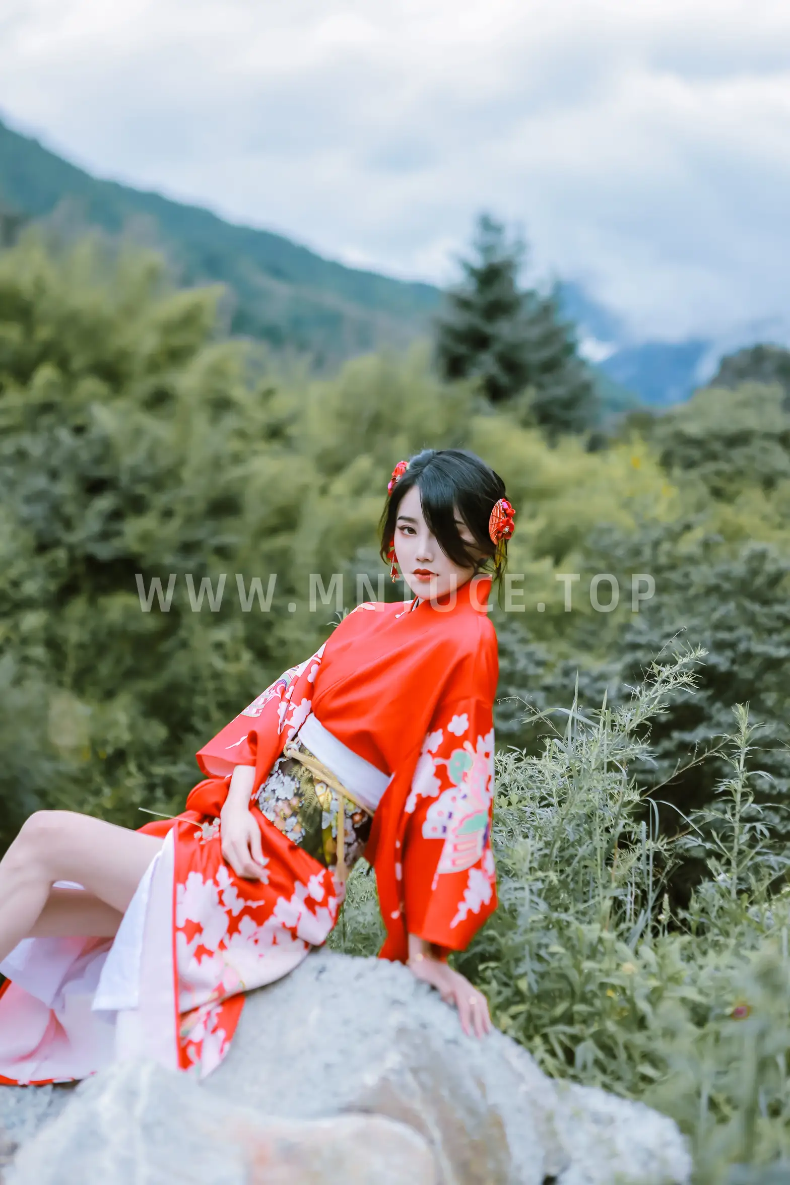 [YITUYU] 2022.02.01 Vol.734 – Between Green Mountains and Green Waters Tingting#[23P]-10