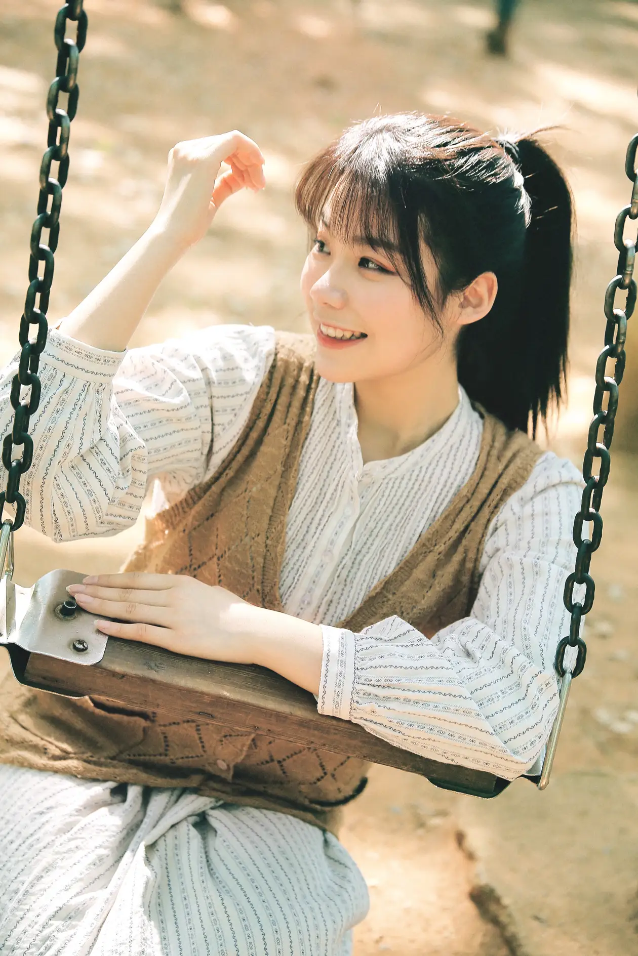 [YITUYU] 2022.05.18 Vol.0921 – Late Summer Breeze Zi Ao#[25P]-4