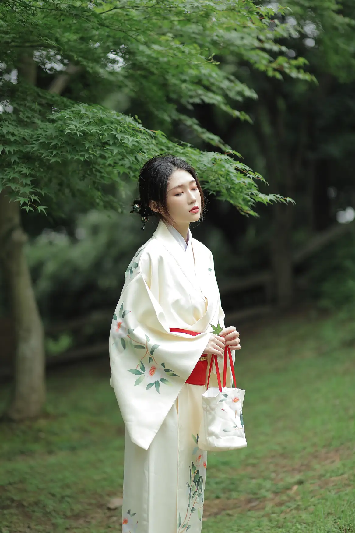 [YITUYU] 2022.01.08 Vol.611 – April Peach Forest Liuliu#[35P]-2