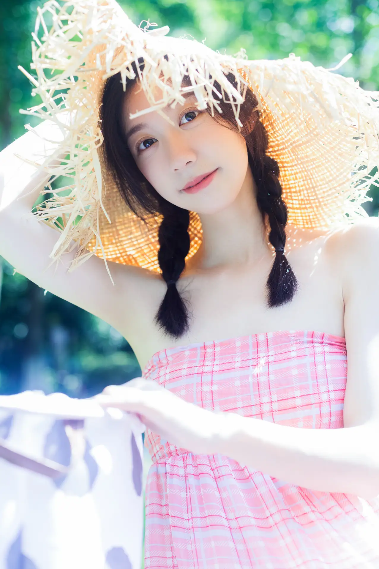 [YITUYU] 2022.07.19 Vol.1520 – The weather is sunny today Cat Feeding Girl Cat Girl-#[42P]-5