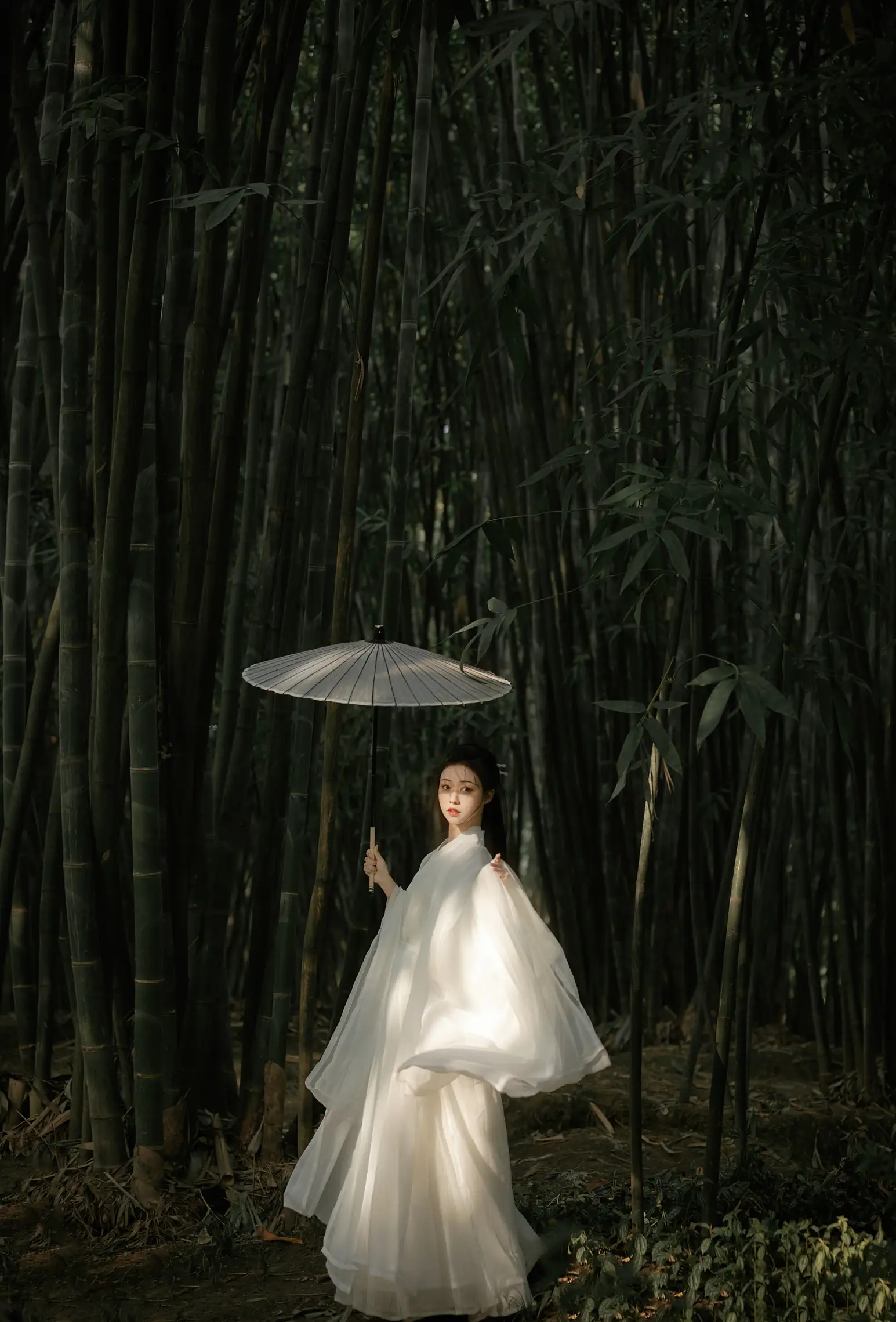 [YITUYU] 2022.08.19 Vol.1743 – Bamboo Light Li Yiyi#[22P]-1