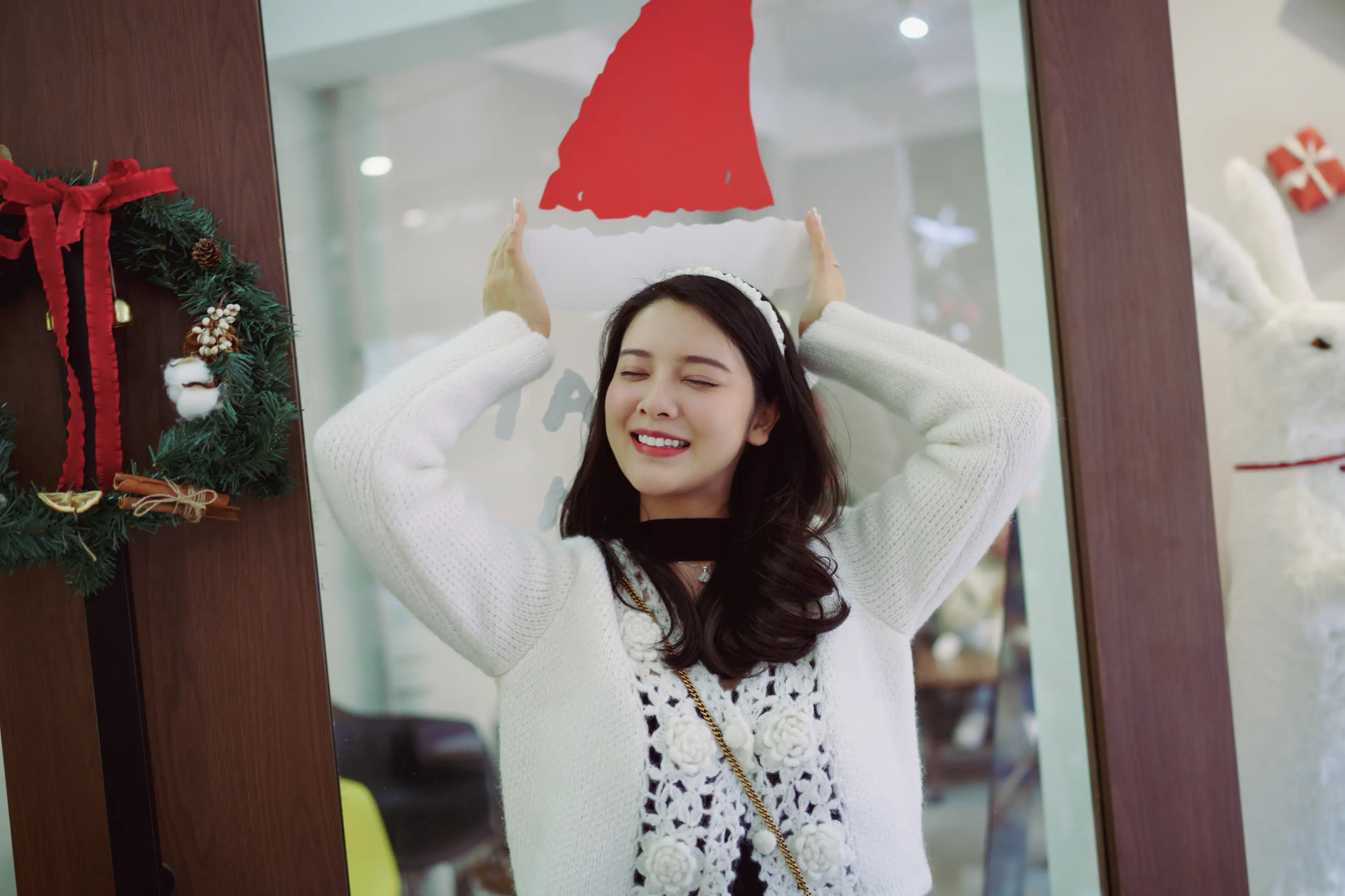 [YITUYU] 2022.01.29 Vol.722 – Jingle Bell, Christmas scenery themed portrait photography Meow meow meow is Jin'er#[61P]-1