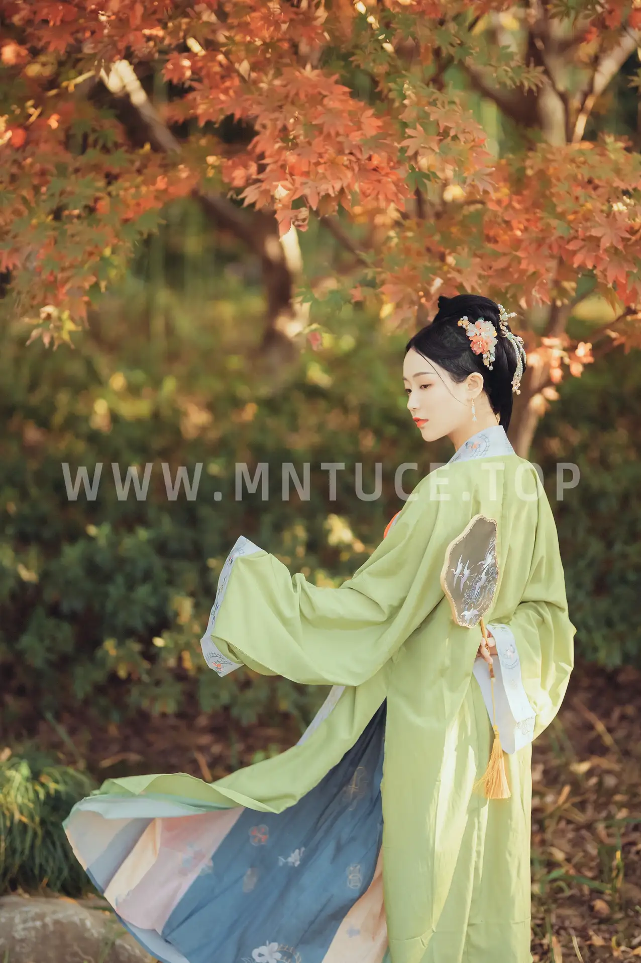 [YITUYU] 2021.10.18 Vol.367 – Linjiang Qiufeng Seven#[37P]-9