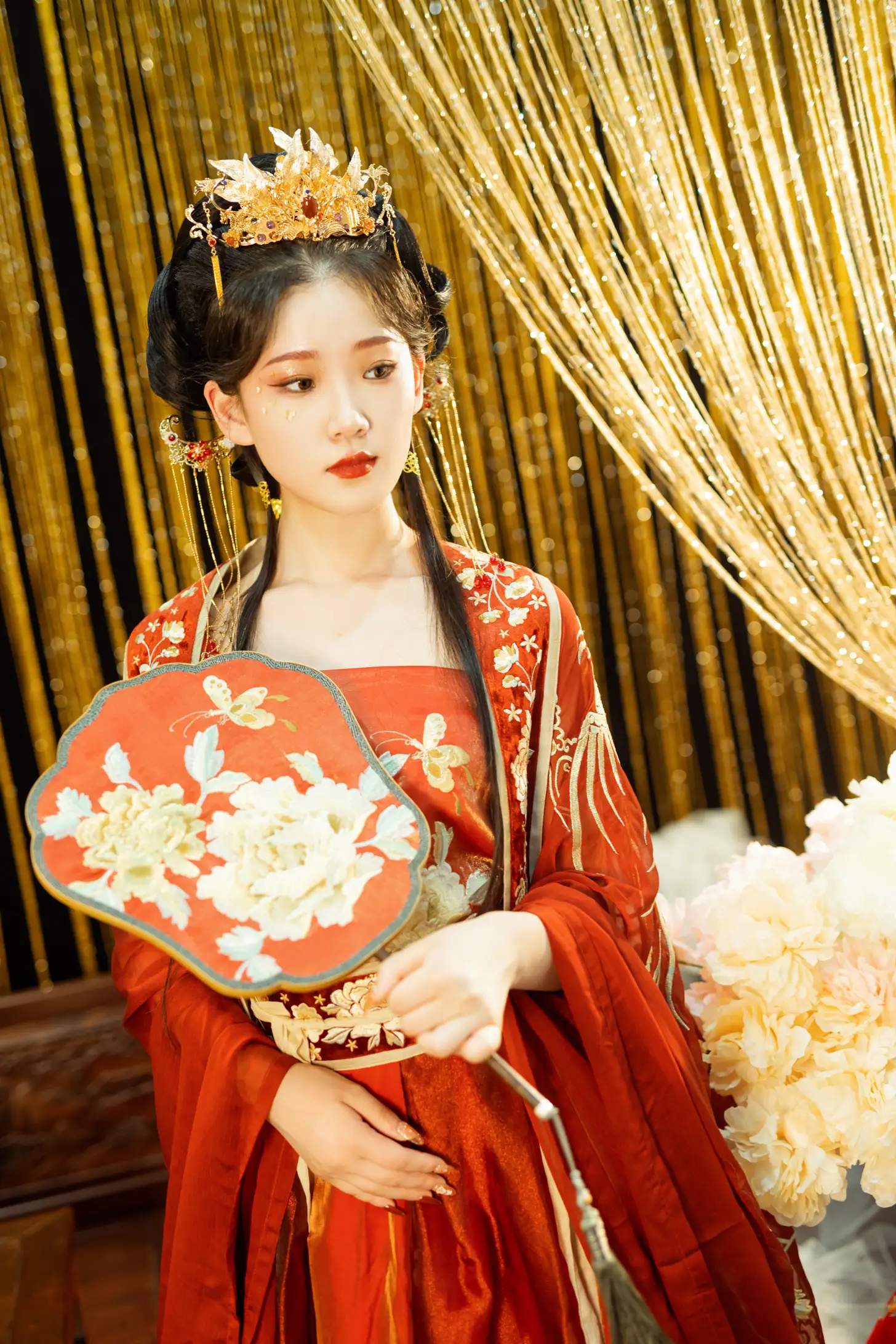 [YITUYU] 2022.09.05 Vol.1873 – Lady in Red Looking back at each other, meow meow meow#[48P]-7