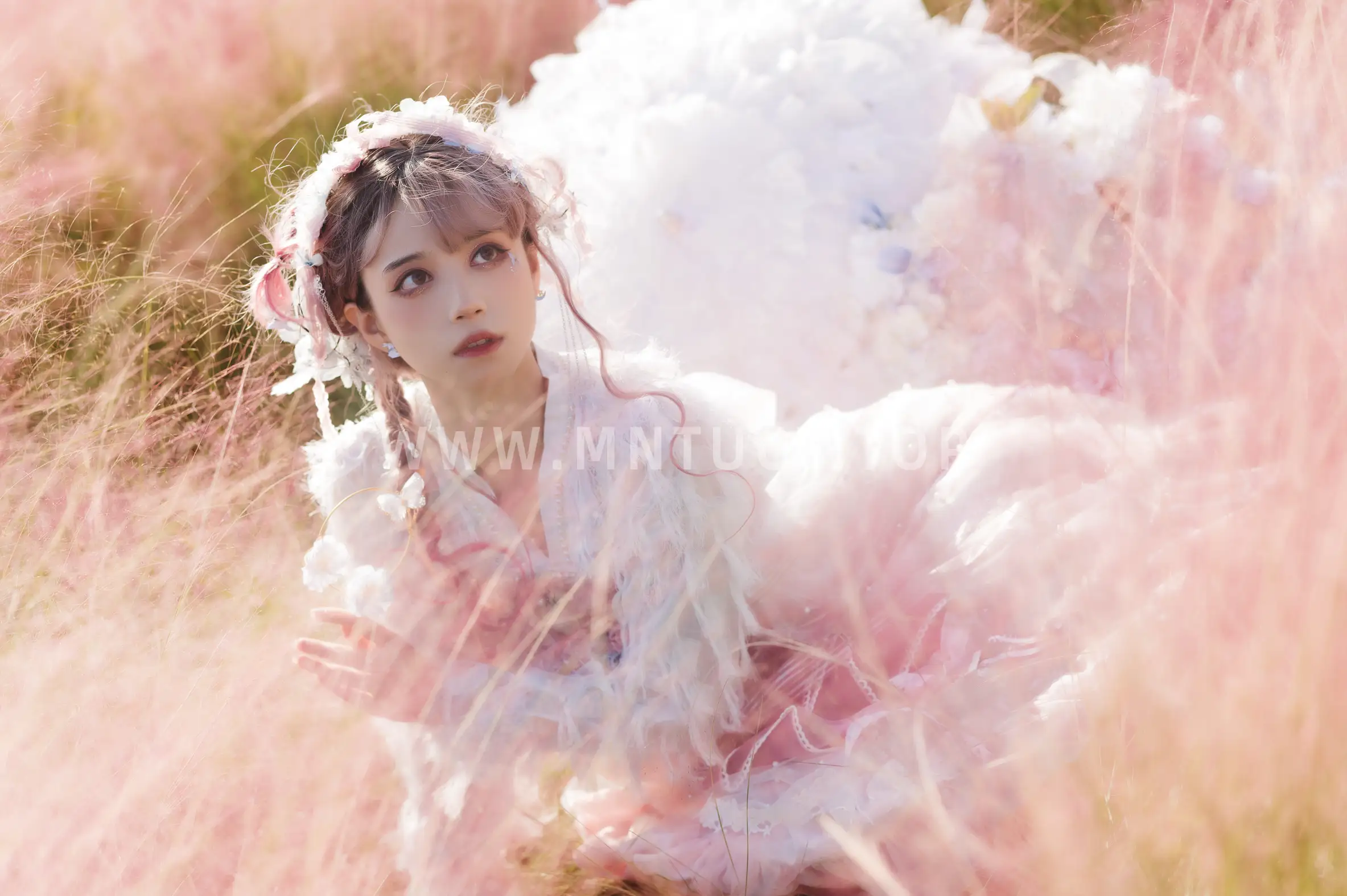 [YITUYU] 2022.06.03 Vol.1068 – Pink Grass Sea Two plus six#[22P]-4