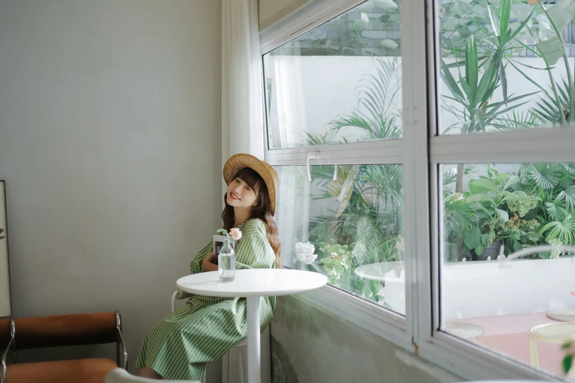 [YITUYU] 2022.08.04 Vol.1621 – Afternoon in the Cafe Fatty Blue-#[31P]-4