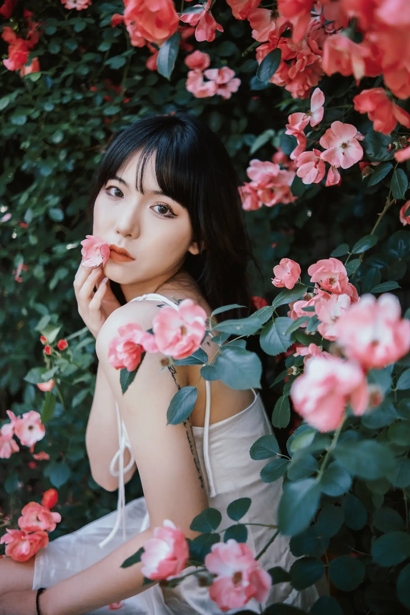 [YITUYU] 2022.06.10 Vol.1137 – Under the Roses Yiyi#[25P]-13